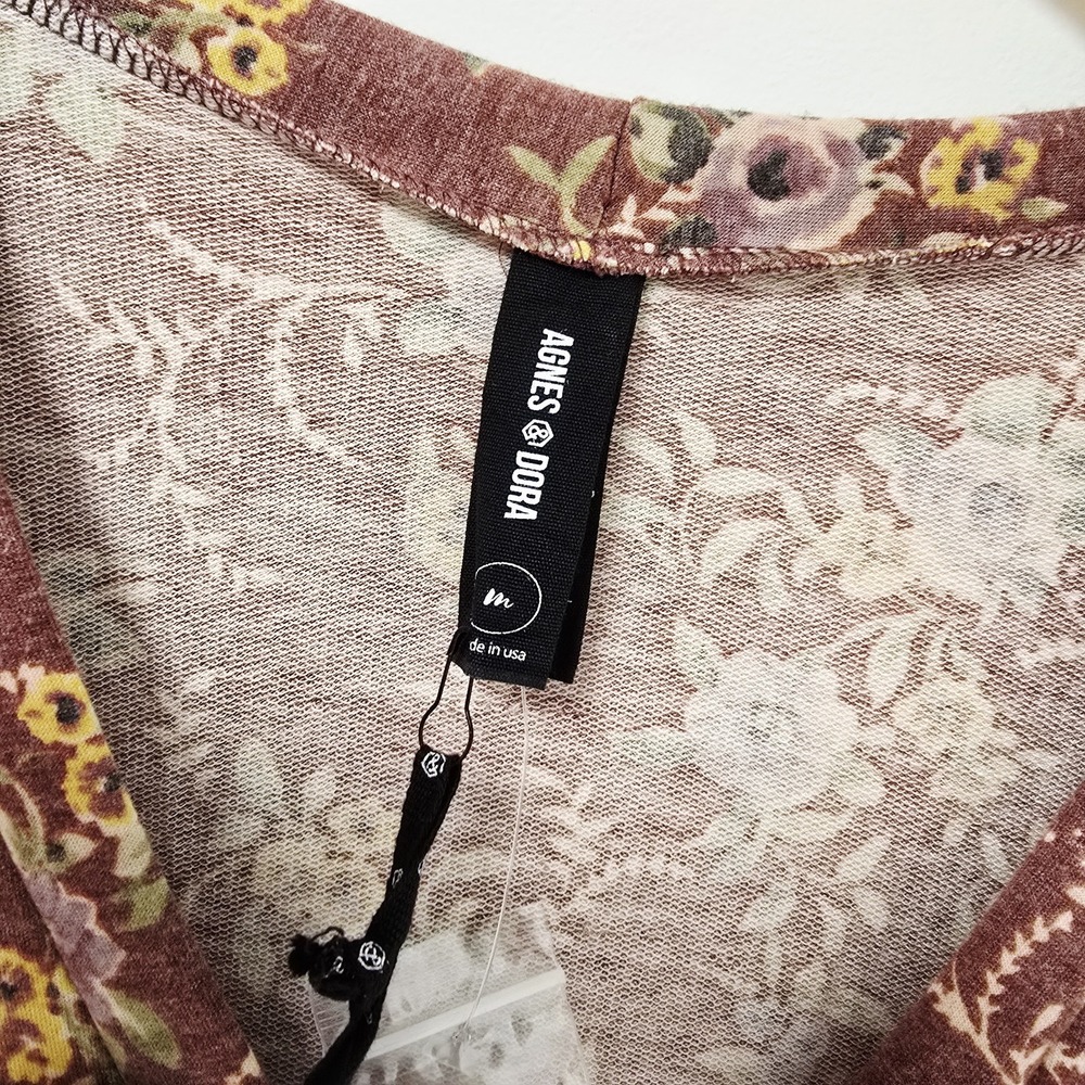 Agnes & Dora Essential Cardigan Size M Western Floral Button Front V-Neck NWT - Picture 11 of 15